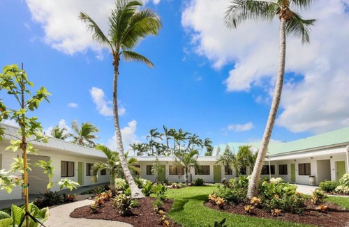Islamorada Apartment | Your Home Away From Home! Onsite Pool, Free Breakfast, Free Parking