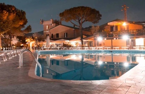 Pineto House | ZEcamping 4* pataugeoire chiens acceptés animations locatif TV clim
