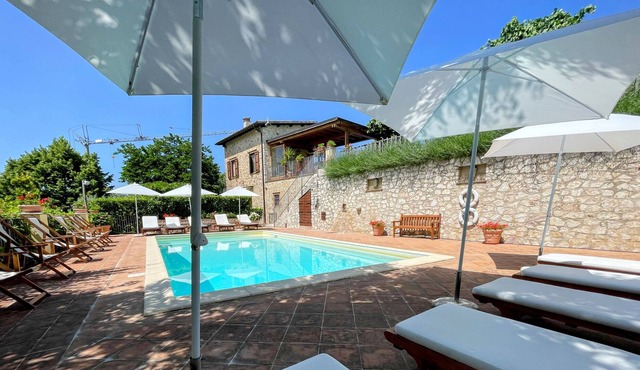 02 Spoleto Splash - Amazing private pool and grounds