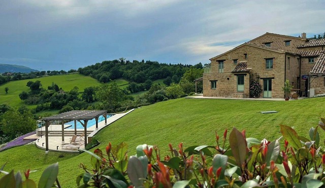 18th-century villa with two flats and a pool