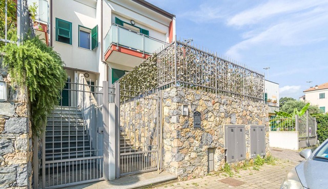 2 bedroom amazing home in Vado Ligure