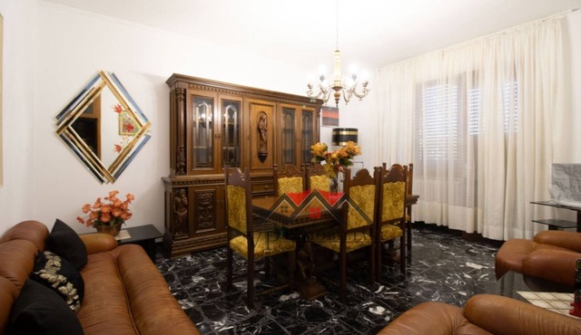 2-bedroom apartment in classical Tuscan style