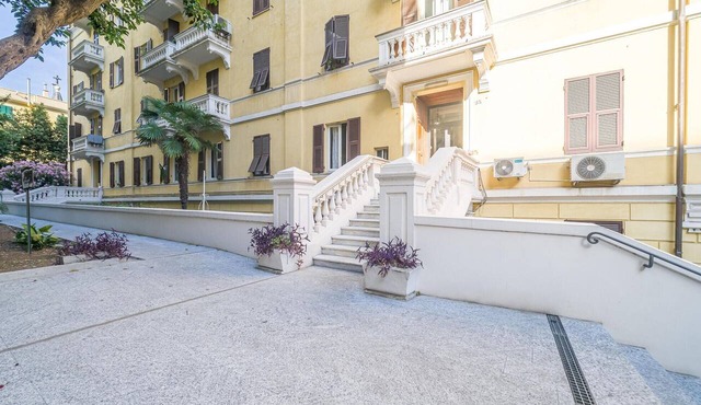 2 bedroom lovely apartment in Genova