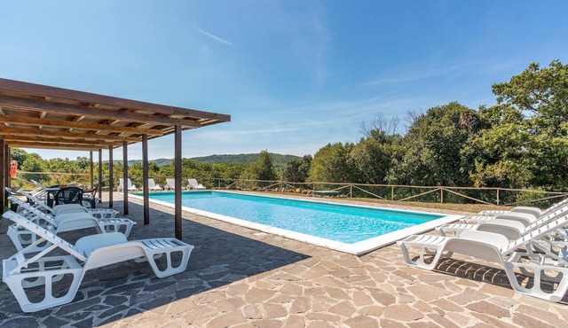 2 bedroom lovely home in Sassetta