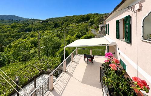 2 Bedroom Stunning Apartment In Comuneglia