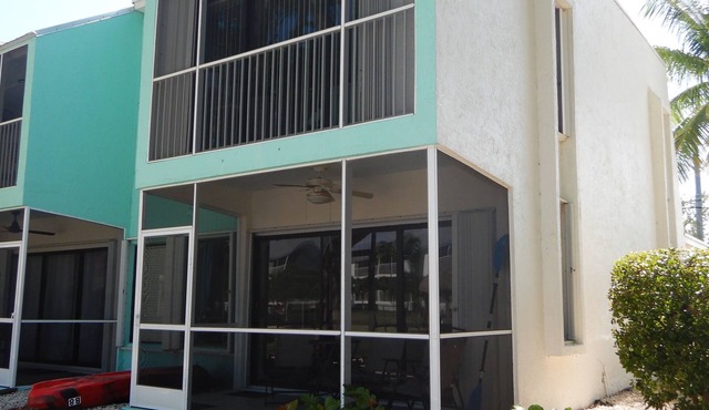 2bd/2ba Ocean Retreat in Kawama Yacht Club