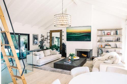 2BR Luxury Villa in West Hollywood with Private Pool