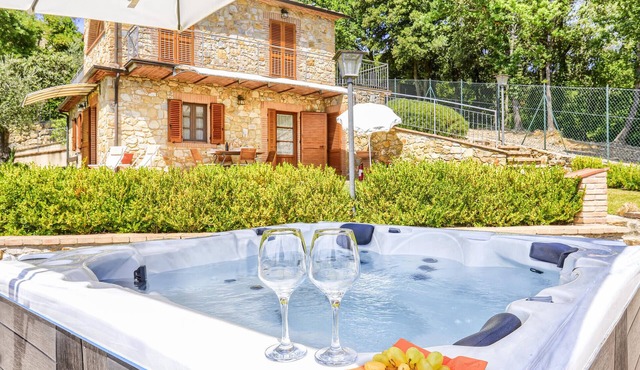 3 bedroom gorgeous home in Montecatini Val Di Cec
