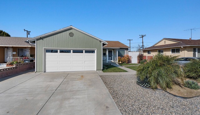 3 Bedroom 1 Bath Mural Oasis in El Camino Village- Lawndale CA