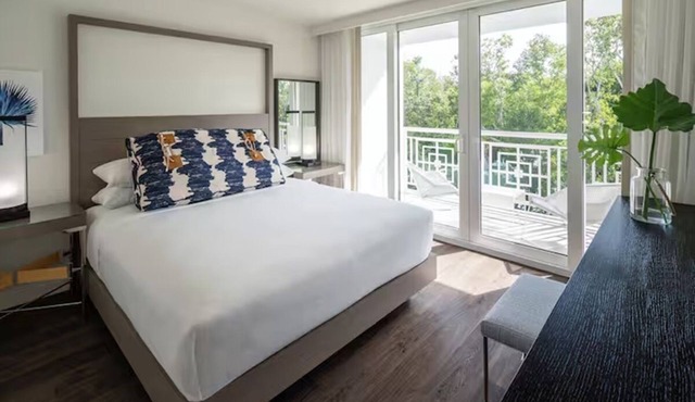 3 Island Resort Stay Featuring Junior Suites in Coconut Wing