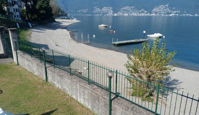 3 bedroom apartment in small residence on the beach