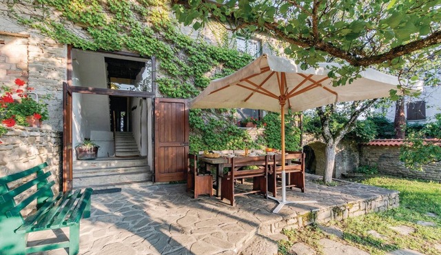 4 bedroom gorgeous home in Borgo Val di Taro PR