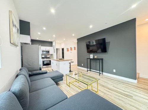 4BR Townhouse in Mid City -CR3