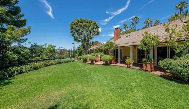 5BD Bel Air Farmhouse w/Tennis Court Pool &Spa