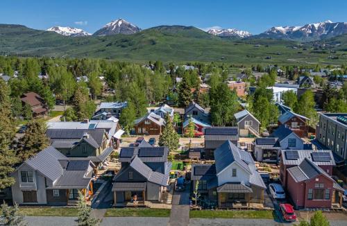 6-Cottage Bundle at Academy Place