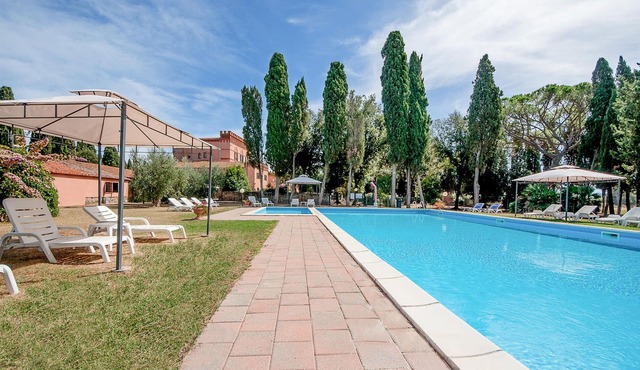 7 bedroom amazing home in Campiglia Marittima