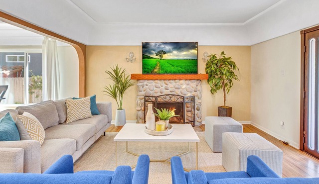 A Fabulous Home Walking Distance to SOFI&LAX for Experiencing LA - Inglewood, CA