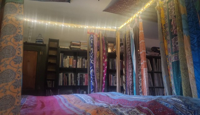 A quiet, super comfortable boho retreat in artist-friendly Eagle Rock.