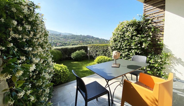 Accogliente appartamento con giardino in posizione tranquilla