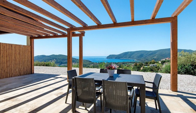 'Adriana Bilocale' Apartment with Sea View, Wi-Fi and Air Conditioning
