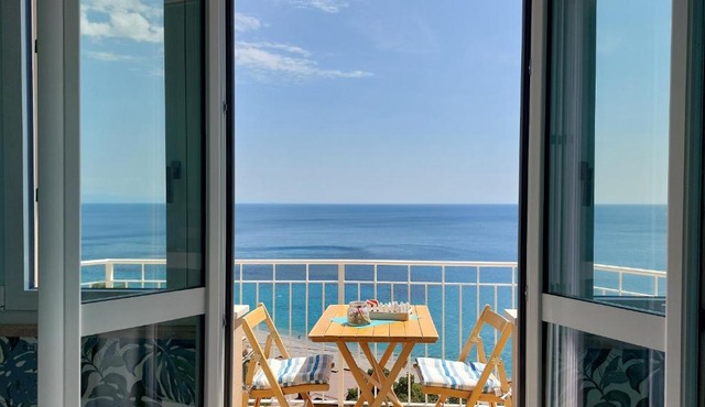 Affitti Brevi Liguria - Una finestra sul mare Home1
