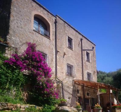 Agriturismo LE CASE ROTTE