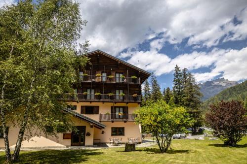 Alpine Forest Hotel & Restaurant