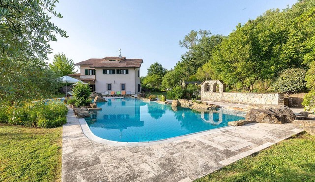 Amazing home in Umbertide with kitchen