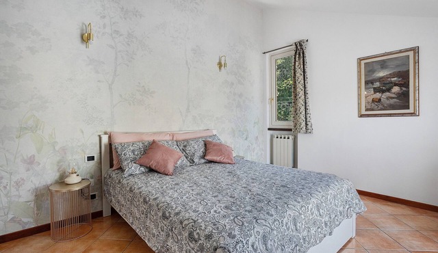 Apartment 'Casa L'approdo' with Shared Garden and Balcony
