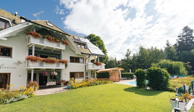 Apartment Africa in Villa Anina with Pool, Wellness Area
