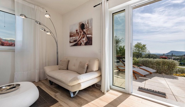 Apartment 'Ai Colli country view apartment ' with Private Terrace and Wi-Fi