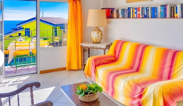 Apartment 'Aurora' with Sea View, Shared Pool and Wi-Fi