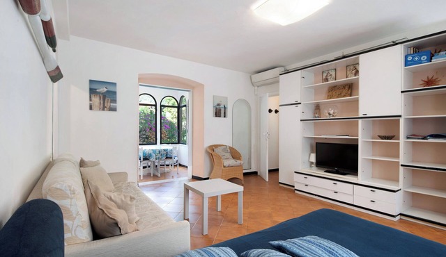 Apartment 'Beach Paradise - Cicerone' with Wi-Fi and Air Conditioning