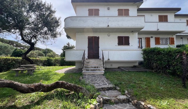 Apartment 'Bilocale with Private Garden' and Exclusive Garden