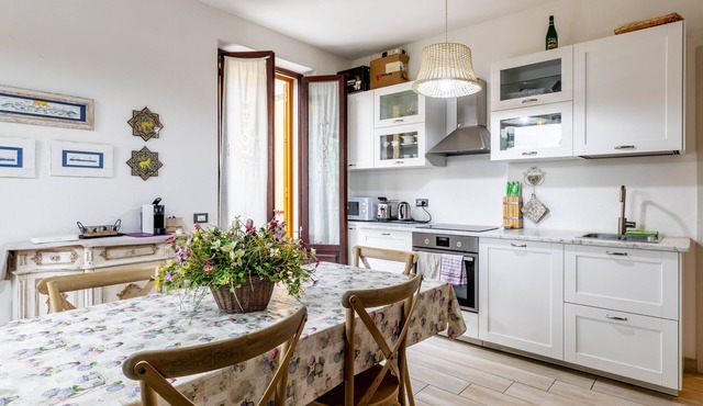 Apartment 'Brezza Marina' with Sea View, Wi-Fi and Air Conditioning