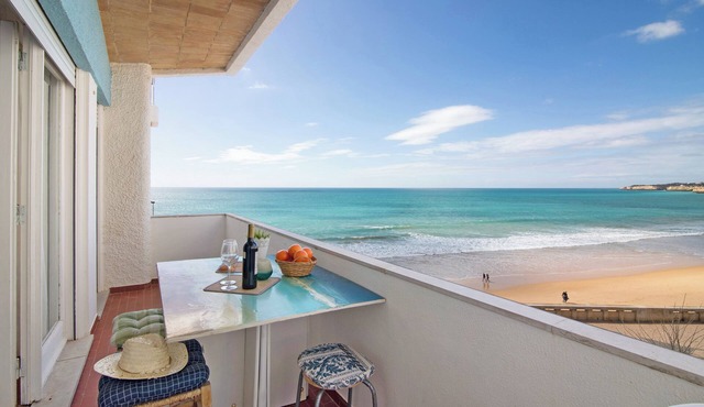 Apartment 'Caravela' with Sea View, Balcony & Wi-Fi