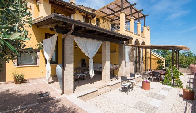 Apartment in Ascoli near Mountains