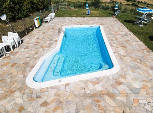 Apartment in Marche with Pool & Wine Tours