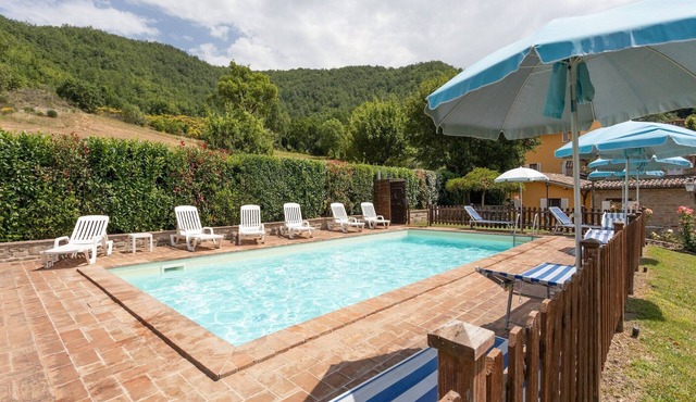 Apartment in Umbria near Majestic Mountains