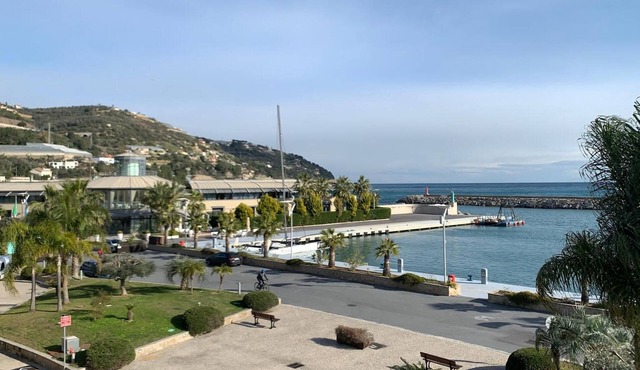 Apartment 'Luxury' with Sea View, Wi-Fi and Air Conditioning