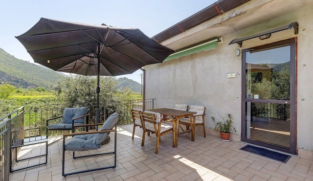 Apartment 'L'oasi Di Alice' with Mountain View, Wi-Fi and Air Conditioning