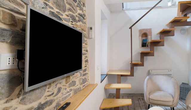Apartment 'La Casa Di Betta' with Mountain View, Wi-Fi and Air Conditioning