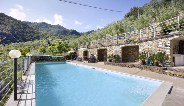 Apartment 'La Cicala 5' with Shared Pool, Private Terrace and Shared Garden