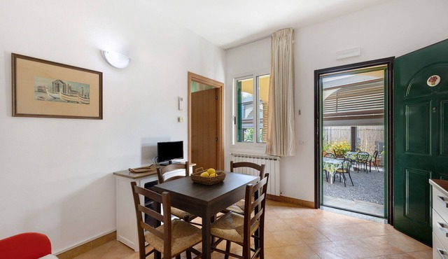 Apartment 'La Realidad 3' with Shared Pool, Wi-Fi and Air Conditioning