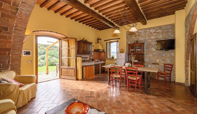Apartment 'La Stalla' with Shared Pool, Private Garden and Wi-Fi