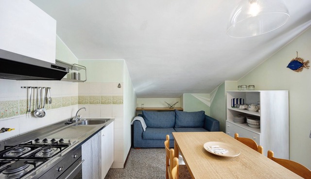 Apartment Orizzonte 5 A with Shared Garden & Wi-Fi