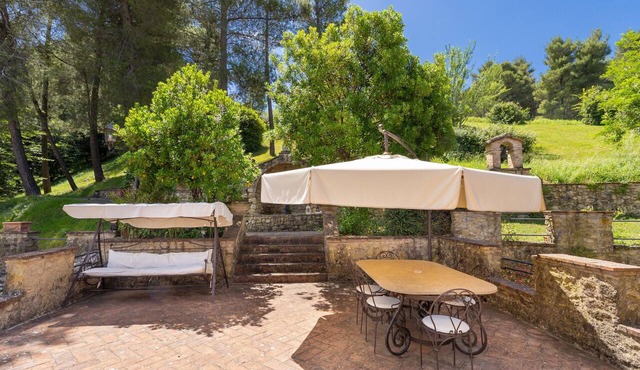 Apartment 'Podere Del Botruccio - Fiordaliso' with Pool, Private Terrace and Wi-Fi