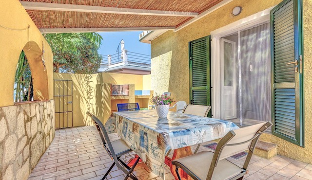 Apartment 'Stecchi Mare' with Private Terrace and Air Conditioning