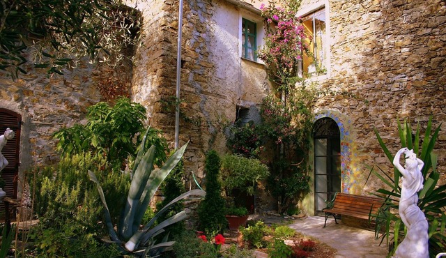 Apartment With Large Terrazzo And Garden In Tranquil Village internet wifi