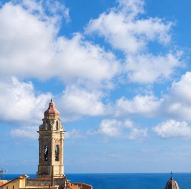 APPARTAMENTO nella Piazza del Castello di Cervo con Terrazza Vista Mare